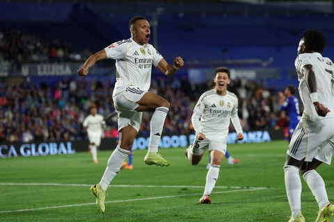 Mbappe giúp Real Madrid lên đầu bảng La Liga trước trận siêu kinh điển -  Tuổi Trẻ Online
