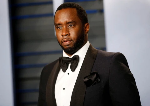 Diddy bị tuyên án hơn 4 năm tù, bật khóc cầu xin khoan hồng - Tuổi Trẻ  Online