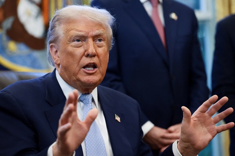 Bloomberg: Chính quyền ông Trump lên kế hoạch B phòng Tòa án tối cao bác bỏ  thuế quan - Tuổi Trẻ Online