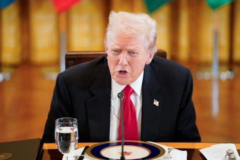 Ông Trump cảnh báo Mỹ có thể 'thành nước Thế giới thứ ba' nếu tòa án bác chính sách thuế quan - Tuổi Trẻ Online