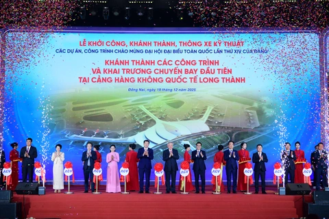 Sân bay Long Thành đón chuyến bay đầu tiên - Ảnh 5.