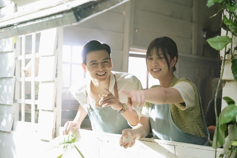 'Nụ hôn bạc tỉ' khá nhất giữa dàn phim Tết nhưng bất lợi về suất chiếu - Ảnh 4. 'Nụ hôn bạc tỉ' khá nhất giữa dàn phim Tết nhưng bất lợi về suất chiếu - Ảnh 4.