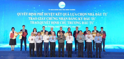 Thủ tướng phát lệnh khởi công cao tốc nối TP.HCM và Bình Dương - Ảnh 3. Thủ tướng phát lệnh khởi công cao tốc nối TP.HCM và Bình Dương - Ảnh 3.