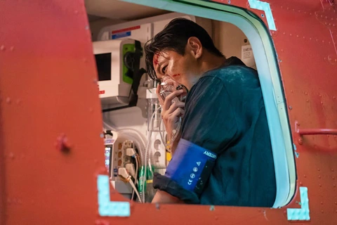 Phim Joo Ji Hoon 'mở bát' đầu năm suôn sẻ - Ảnh 3. Phim Joo Ji Hoon 'mở bát' đầu năm suôn sẻ - Ảnh 3.