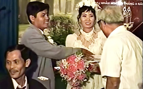Ra giêng anh cưới em - Kỳ 3: Chàng rể 'xúc đất như múc cháo' - Ảnh 2. Ra giêng anh cưới em - Kỳ 3: Chàng rể 'xúc đất như múc cháo' - Ảnh 2.