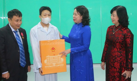Trái tim người lạ, hồi sinh cuộc đời chàng trai trẻ - Ảnh 2. Trái tim người lạ, hồi sinh cuộc đời chàng trai trẻ - Ảnh 2.