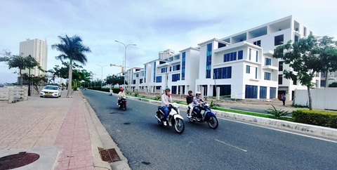 Chủ dự án dọa hủy hợp đồng, thêm bức xúc mới tại Cồn Tân Lập Nha Trang - Ảnh 1.