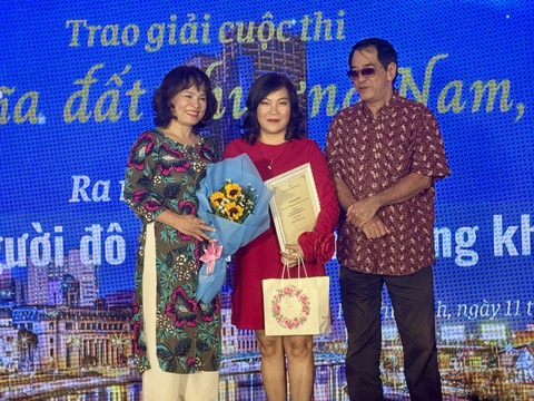 Văn chương phương Nam có thể khơi dậy những hạt ngọc phù sa từ quá khứ - Ảnh 3. Lịch sử đắp bồi mở cõi nghĩa nhân, Sài Gòn sông ngân, Sài Gòn gió hát - Ảnh 3.