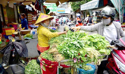 Nâng mức giảm trừ gia cảnh: Không thể chậm trễ hơn - Ảnh 1. Nâng mức giảm trừ gia cảnh: Không thể chậm trễ hơn - Ảnh 1.