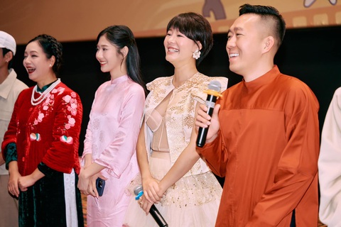 Nghịch lý phim dở doanh thu cao - Ảnh 2. Nghịch lý phim dở doanh thu cao - Ảnh 3.