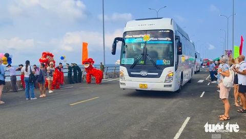 Phú Quốc đón tàu du lịch biển chở hơn 2.000 khách quốc tế - Ảnh 3. Phú Quốc đón tàu du lịch biển chở hơn 2.000 khách quốc tế - Ảnh 3.
