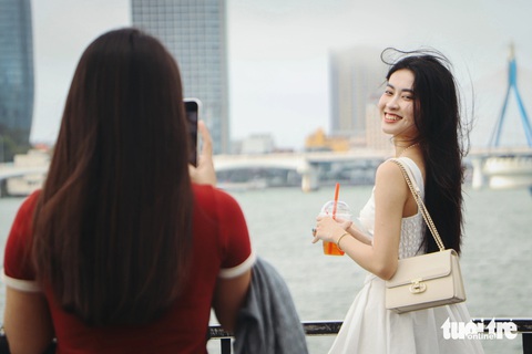 Cây cầu đặc biệt ở Đà Nẵng lưu giữ tình yêu với những