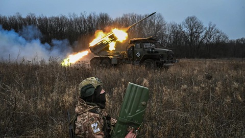 Ukraine đang mất trung bình gần một làng mỗi ngày - Ảnh 1. Ukraine đang mất trung bình gần một làng mỗi ngày - Ảnh 1.