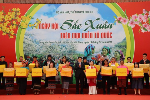 Chủ tịch nước: Văn hóa truyền thống của 54 dân tộc là tài sản vô giá - Ảnh 5. Chủ tịch nước: Văn hóa truyền thống của 54 dân tộc là tài sản vô giá - Ảnh 5.