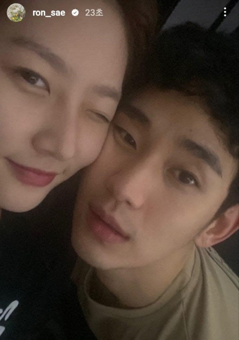 Kim Sae Ron: Từ sao nhí đình đám màn ảnh đến diễn viên bị ghẻ lạnh, sự nghiệp chìm trong ồn ào - Ảnh 7. Kim Sae Ron: Từ sao nhí đình đám màn ảnh Hàn đến diễn viên bị ghẻ lạnh, sự nghiệp chìm trong ồn ào - Ảnh 6.