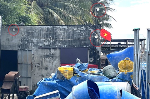 Vụ tài xế tranh cãi tiền vé thu phí xe khi vào cảng sò Đầm Môn: Phía thu phí xe nói gì? - Ảnh 2. Tài xế tranh cãi tiền vé thu phí xe khi vào cảng sò Đầm Môn: Phía thu tiền vé nói gì? - Ảnh 2.