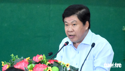 Có cán bộ xin nghỉ hưu dù còn gần 10 năm công tác - Ảnh 1.