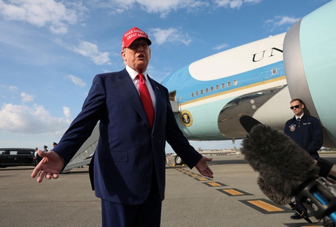 Ông Trump: EU tự hại mình khi cấm nhập khẩu thực phẩm từ Mỹ - Ảnh 1. Ông Trump: EU tự hại mình khi cấm nhập khẩu thực phẩm từ Mỹ - Ảnh 1.