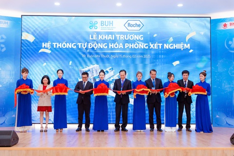 Bệnh viện Đại học Y dược Buôn Ma Thuột tổ chức hội nghị khoa học ứng dụng công nghệ trong y tế - Ảnh 3. Bệnh viện Đại học Y dược Buôn Ma Thuột tổ chức hội nghị khoa học ứng dụng công nghệ trong y tế - Ảnh 3.