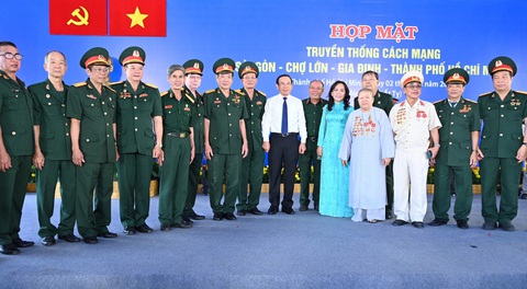 Lãnh đạo TP.HCM dự họp truyền thống cách mạng Sài Gòn - Chợ Lớn - Gia Định - Ảnh 1.