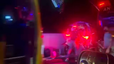 Tai nạn liên hoàn 3 xe khách giường nằm trên cao tốc Cam Lâm - Vĩnh Hảo - Ảnh 4.