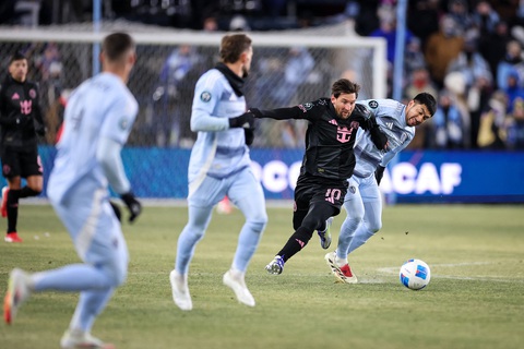 Messi khởi động mùa giải mới bằng bàn thắng ngoạn mục dưới trời âm 15 độ - Ảnh 2.