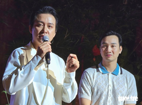 'Hơn 20 năm, tôi chưa bao giờ thấy Tuấn Hưng tự ti như thế' - Ảnh 1. 'Hơn 20 năm, tôi chưa bao giờ thấy Tuấn Hưng tự ti như thế' - Ảnh 1.