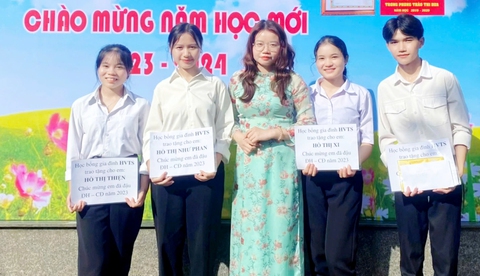 Cô giáo vùng cao nhận học bổng Chính phủ Úc - Ảnh 1. Cô giáo vùng cao nhận học bổng Chính phủ Úc - Ảnh 1.