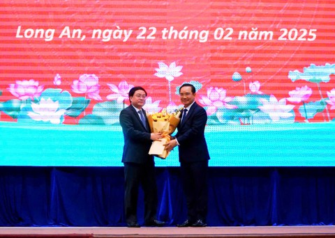 Phó chủ nhiệm Ủy ban Kiểm tra Trung ương làm Bí thư Long An - Ảnh 2. Phó chủ nhiệm Ủy ban Kiểm tra Trung ương làm Bí thư Long An - Ảnh 2.