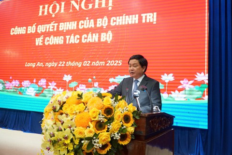 Phó chủ nhiệm Ủy ban Kiểm tra Trung ương làm Bí thư Long An - Ảnh 3. Phó chủ nhiệm Ủy ban Kiểm tra Trung ương làm Bí thư Long An - Ảnh 3.