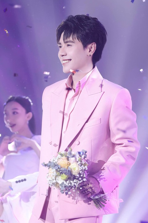 'Anh trai say hi' là phim concert có lượng vé đặt trước cao nhất trong lịch sử rạp Việt - Ảnh 2. 'Anh trai say hi' là phim concert có lượng vé đặt trước cao nhất trong lịch sử rạp Việt - Ảnh 2.