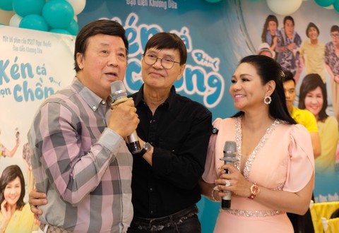 Thanh Thủy lọt top Hoa hậu đẹp nhất thế giới; Ngọc Huyền làm phim để 'trả nợ' Kim Tử Long - Ảnh 3. Thanh Thủy vào top hoa hậu đẹp nhất thế giới; Kim Tử Long đòi hôn Ngọc Huyền trên màn ảnh - Ảnh 3.