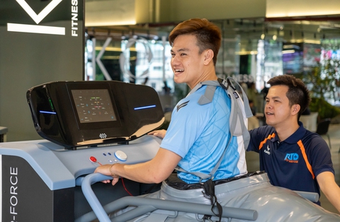 Nguyễn Xuân Son ổn định cân nặng, Tấn Tài đã có thể đi bộ - Ảnh 3.