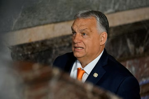 Hungary miễn thuế cho các bà mẹ, giới hạn lãi suất cho vay mua nhà - Ảnh 1.