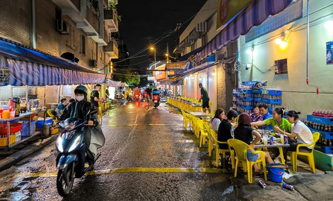Ngang nhiên, tùy tiện cho thuê... vỉa hè - Ảnh 4. Ngang nhiên, tùy tiện cho thuê... vỉa hè - Ảnh 4.