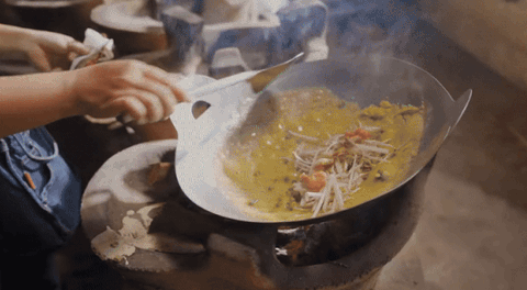 'Nhà gia tiên' thổi bùng cơn sốt bánh xèo, tất cả là tại Huỳnh Lập! - Ảnh 3. 'Nhà gia tiên' thổi bùng cơn sốt bánh xèo, tất cả là tại Huỳnh Lập! - Ảnh 3.