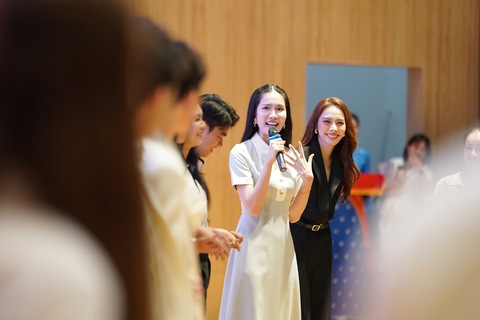 Thi Hoa hậu Việt Nam bây giờ hoặc không bao giờ - Ảnh 4. Thi Hoa hậu Việt Nam bây giờ hoặc không bao giờ - Ảnh 4.