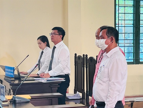 Vợ giám đốc Công ty đậu phộng Tân Tân bị truy tố cùng chồng - Ảnh 1. Vợ giám đốc Công ty đậu phộng Tân Tân bị truy tố cùng chồng - Ảnh 1.