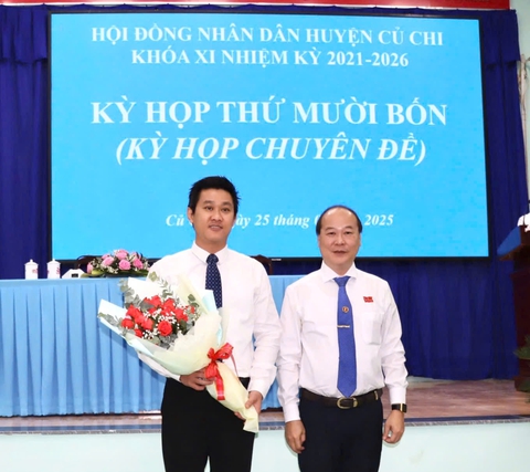 Ông Hứa Quốc Hưng làm chủ tịch UBND huyện Củ Chi - Ảnh 1.