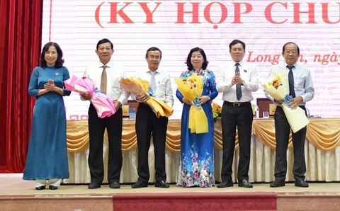 Long An có quyết định cho 172 người nghỉ hưu trước tuổi, thôi việc theo nghị định 178 - Ảnh 1.