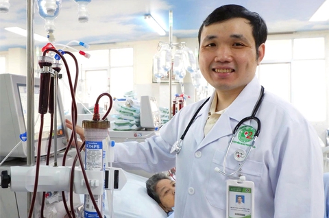 Thấu cảm nỗi đau người bệnh - Ảnh 2. Thấu cảm nỗi đau người bệnh - Ảnh 2.