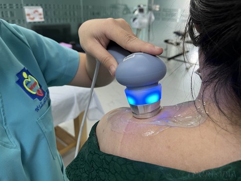 70 năm Ngày Thầy thuốc Việt Nam: Y tế Việt Nam làm chủ nhiều công nghệ hiện đại - Ảnh 12. 70 năm Ngày Thầy thuốc Việt Nam: Y tế Việt Nam làm chủ nhiều công nghệ hiện đại - Ảnh 12.