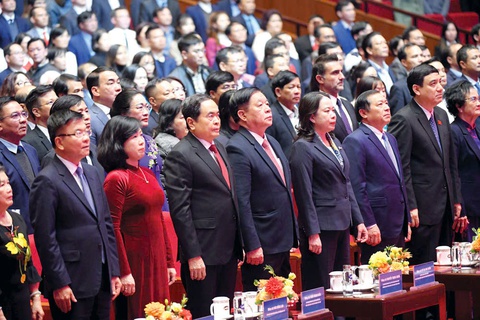 Chủ tịch Quốc hội: Nhân viên ngành y phải luôn xứng đáng “Thầy thuốc như mẹ hiền” - Ảnh 1. Chủ tịch Quốc hội: Nhân viên ngành y phải luôn xứng đáng 'Thầy thuốc như mẹ hiền' - Ảnh 1.
