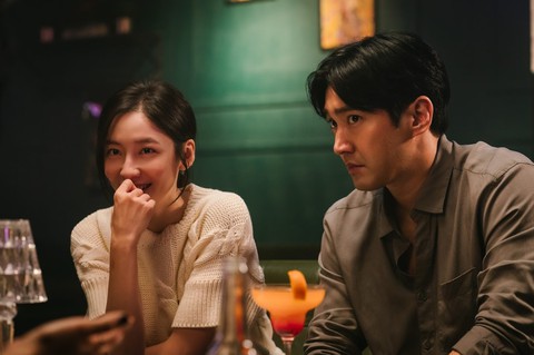 Choi Si Won hành nghề xoá 'cảnh nóng' trong phim mới - Ảnh 6.
