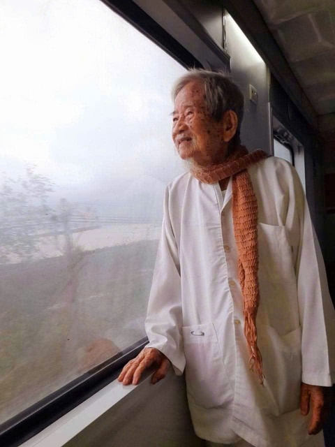Sống đến 100 tuổi - bí mật của 'vùng xanh': Bí quyết sống vui khỏe tuổi 105 của ông cụ Việt Nam - Ảnh 11. Sống đến 100 tuổi - bí mật của 'vùng xanh': Bí quyết sống vui khỏe tuổi 105 của ông cụ Việt Nam - Ảnh 11.