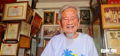 Sống đến 100 tuổi - bí mật của 'vùng xanh': Bí quyết sống vui khỏe tuổi 105 của ông cụ Việt Nam - Ảnh 2. Sống đến 100 tuổi - bí mật của 'vùng xanh': Bí quyết sống vui khỏe tuổi 105 của ông cụ Việt Nam - Ảnh 4.
