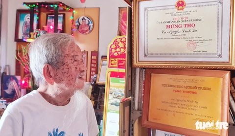 Sống đến 100 tuổi - bí mật của 'vùng xanh': Bí quyết sống vui khỏe tuổi 105 của ông cụ Việt Nam - Ảnh 3. Sống đến 100 tuổi - bí mật của 'vùng xanh': Bí quyết sống vui khỏe tuổi 105 của ông cụ Việt Nam - Ảnh 5.