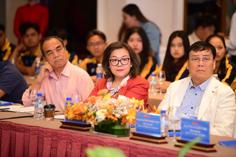 Tăng trưởng GDP từ 8% trở lên là không khó - Ảnh 7. Tăng trưởng GDP từ 8% trở lên là không khó - Ảnh 11.