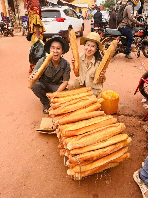 Nắm tay nhau đi khắp thế gian: Vợ chồng Tí - Thắm và mục tiêu 195 quốc gia - Ảnh 2. Nắm tay nhau đi khắp thế gian: Vợ chồng Tí - Thắm và mục tiêu 195 quốc gia - Ảnh 2.