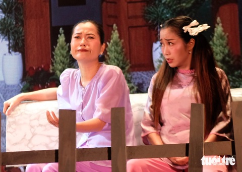 Kịch, xiếc tưng bừng khán giả, thắng lớn mùa Tết - Ảnh 7. Kịch, xiếc tưng bừng khán giả, thắng lớn mùa Tết - Ảnh 6.
